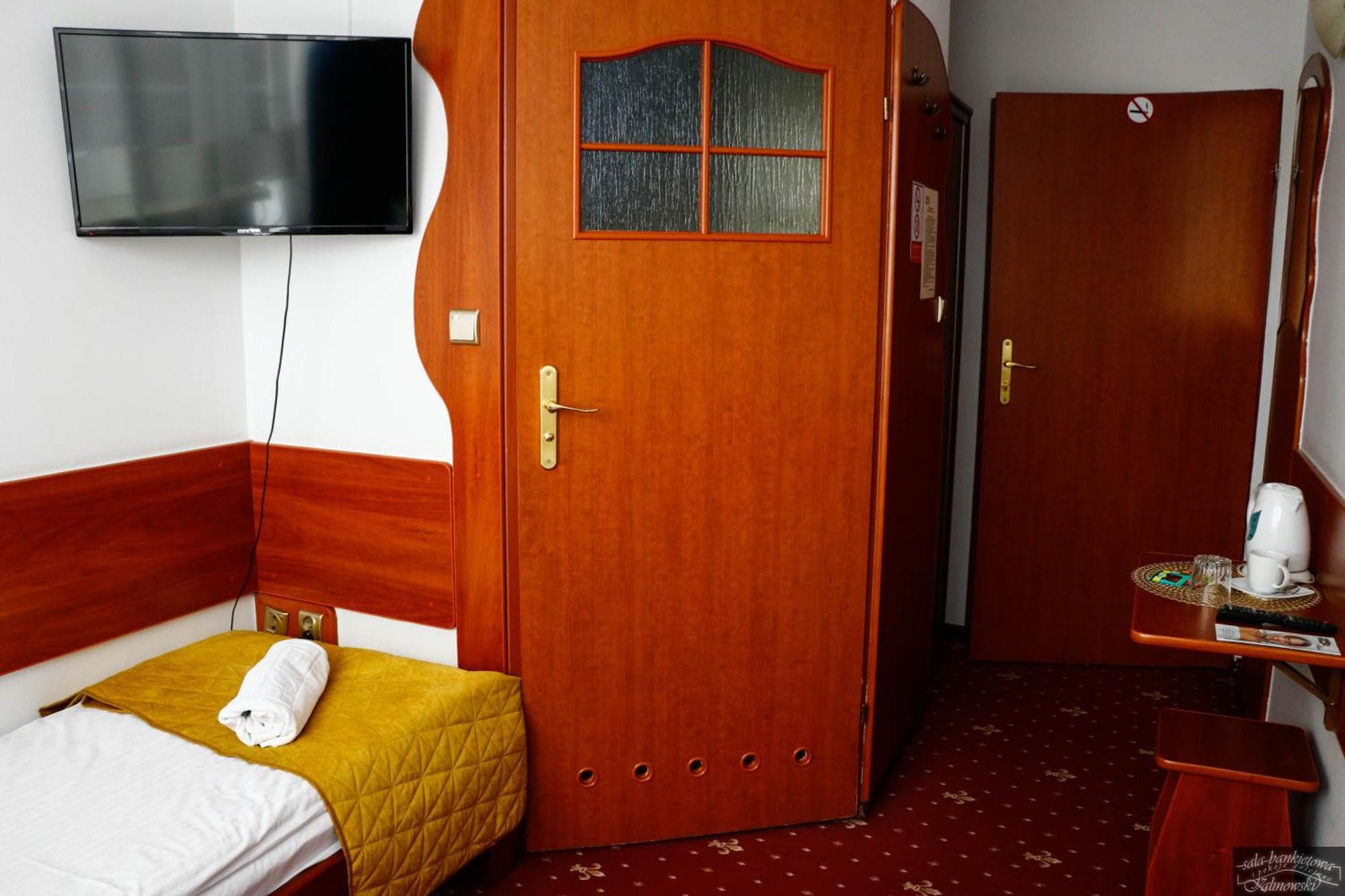 Sala Bankietowa I Pokoje Goscinne Sokolka Εξωτερικό φωτογραφία